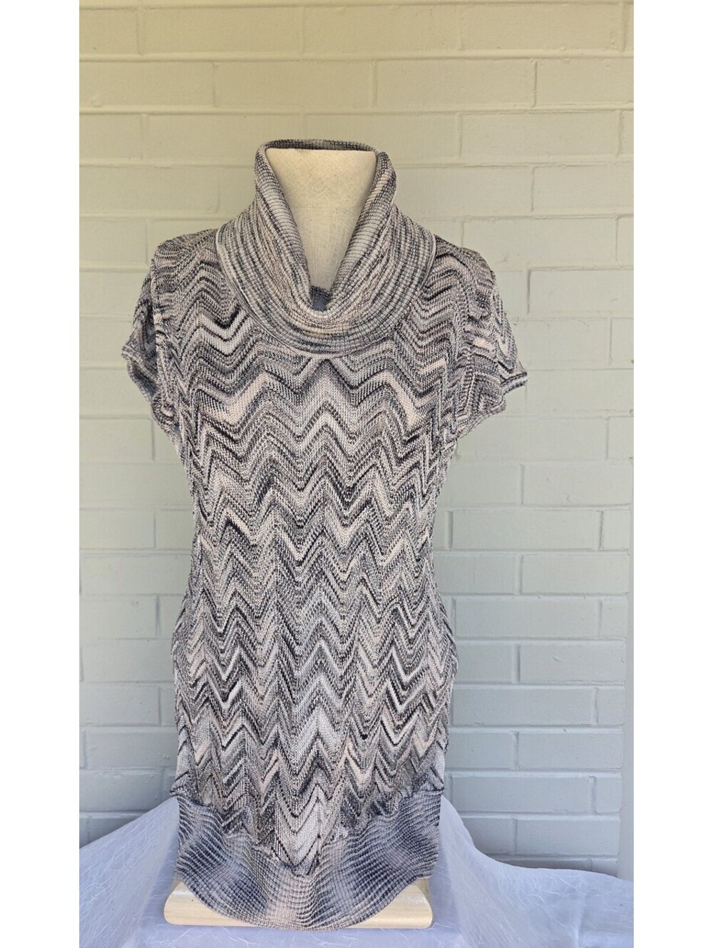 Metallic Knit Cap Sleeve Cowl Neck Chevron top by INC size XL. Black, Grey, Pink